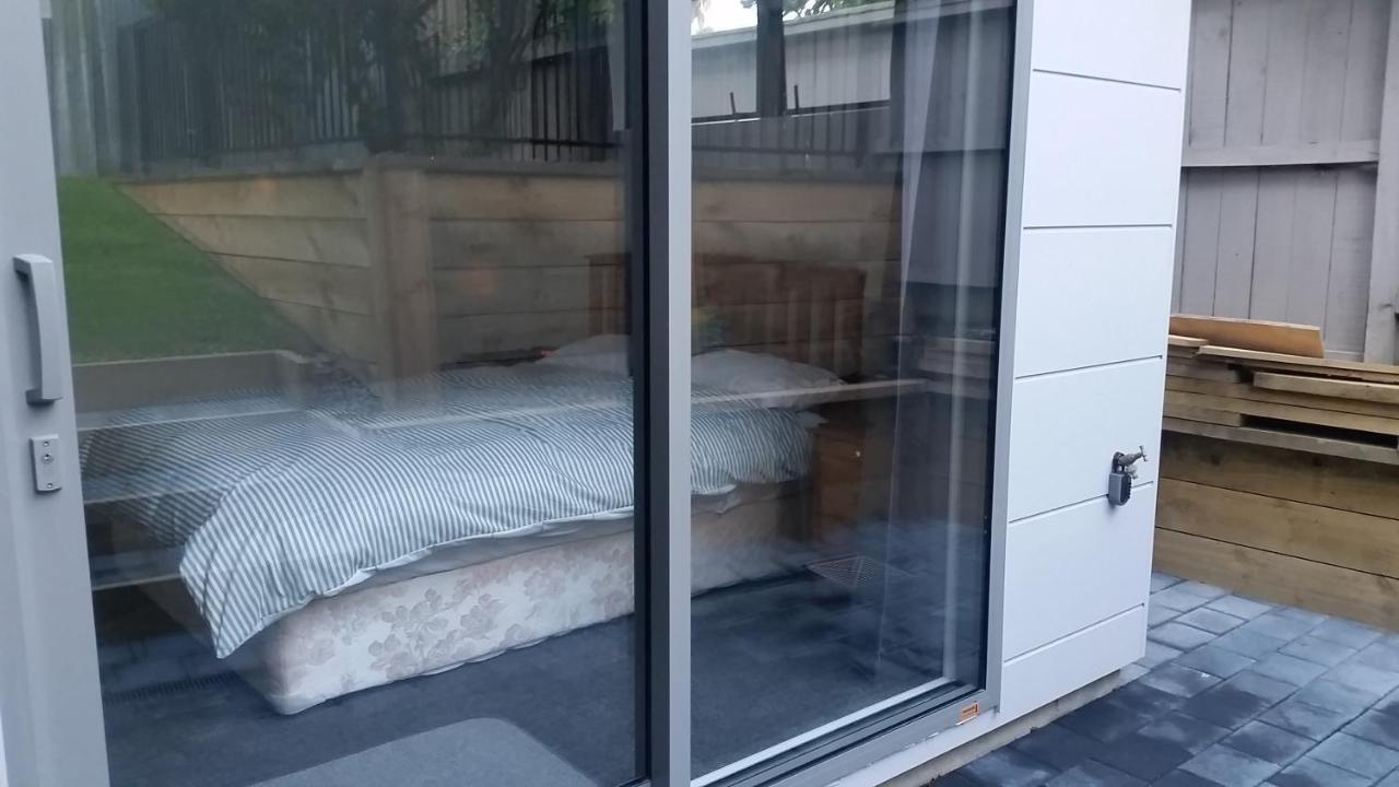 Edgehill - Semi Self-Contained Eco Friendly Home ตาอูรังกา ภายนอก รูปภาพ